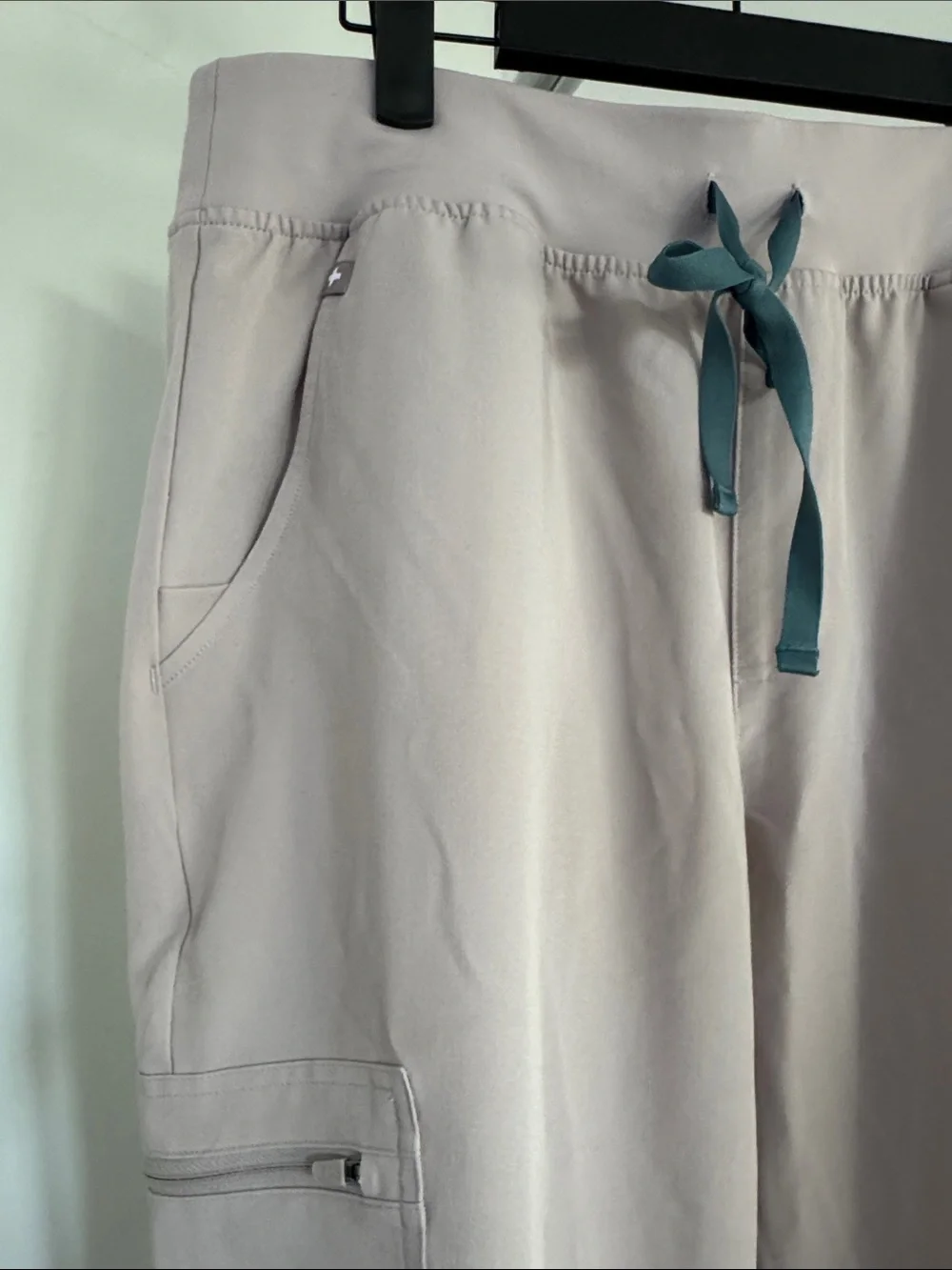 Figs Light Gray Joggers with Teal Drawstring sz L